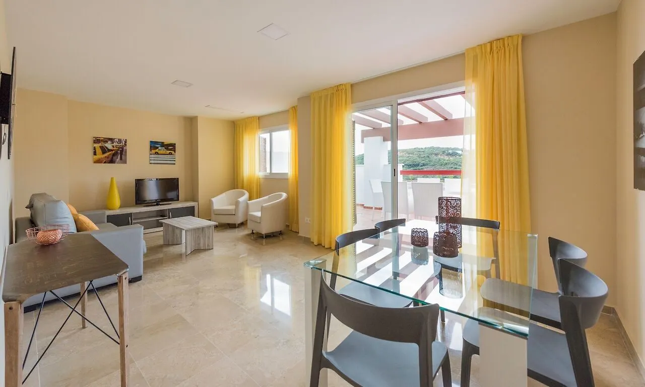 Albayt Resort & Spa Εστεπόνα 3*,