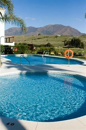 *** Ξενοδοχείο με διαμερίσματα Albayt Resort & Spa Εστεπόνα Ισπανία